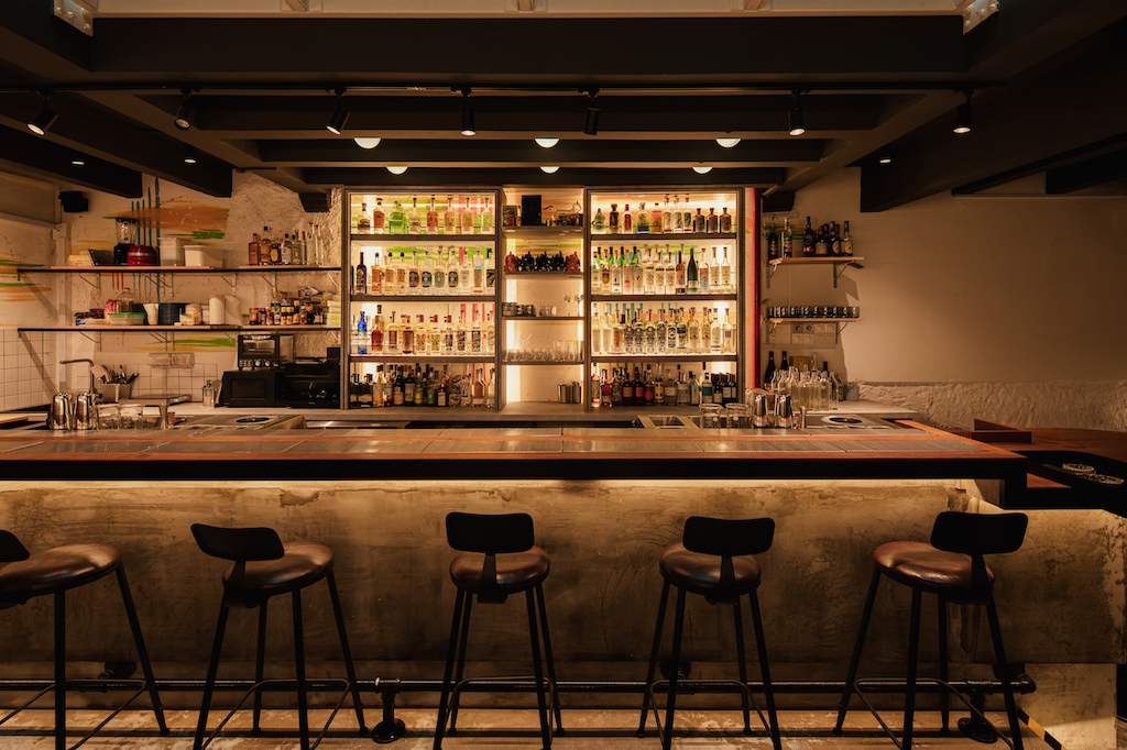 Singapore's top bartenders predict cocktail trends for 2024 - Vimarsana News